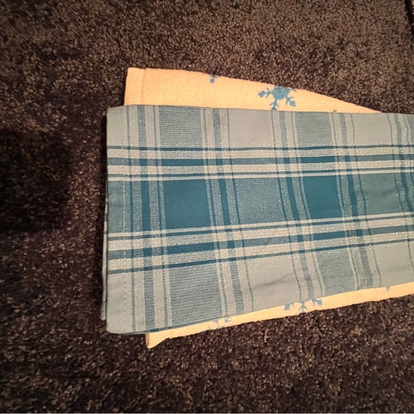 NWT vintage St. Nicholas Square blue and white snowflake tea kitchen towels - Picture 2 of 3